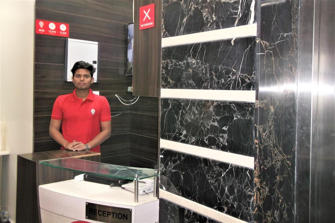 Oyo 10360 Hotel Grand Manoranjan Gorakhpur Bagian luar foto