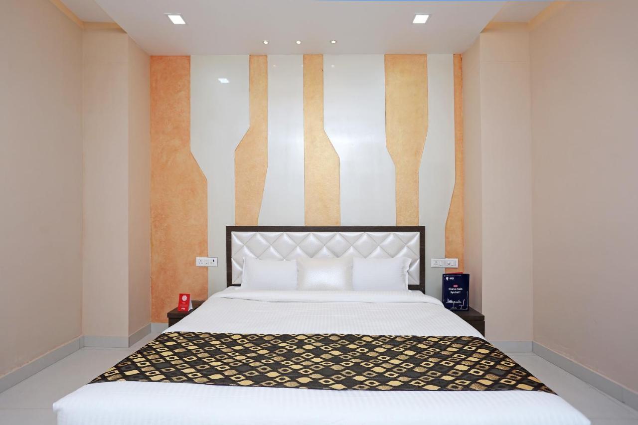 Oyo 10360 Hotel Grand Manoranjan Gorakhpur Bagian luar foto